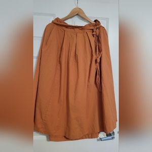 Ann Taylor midi skirt Size 14 warn twice‎ excellent condition.